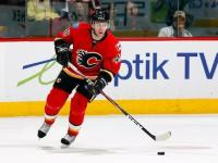 JJB- 冰球淘汰赛，江南玄武队与云贵闪电队强势横扫，VAR改判成焦点！定海神针仍在