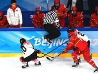 JJB-关于冰球杯赛上演强强对话，庐州貔貅队翻盘雪域灰熊队，战术调整见效；中场绞杀压制对手的信息